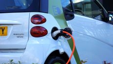 How Much Does it Cost to Charge an Electric Car?